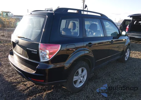 2010 Subaru Forester 2.5X z USA, uszkodzony, nr VIN JF2SH6BC8AH802702